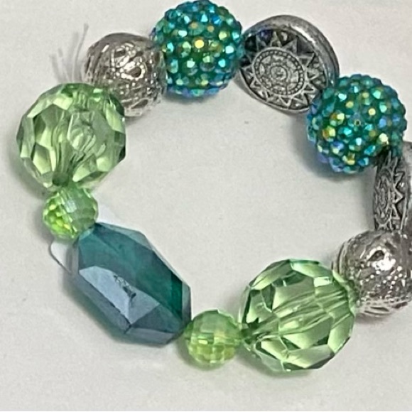 NEW Disco bead bracelet (Jesse James beads) - Picture 2 of 2